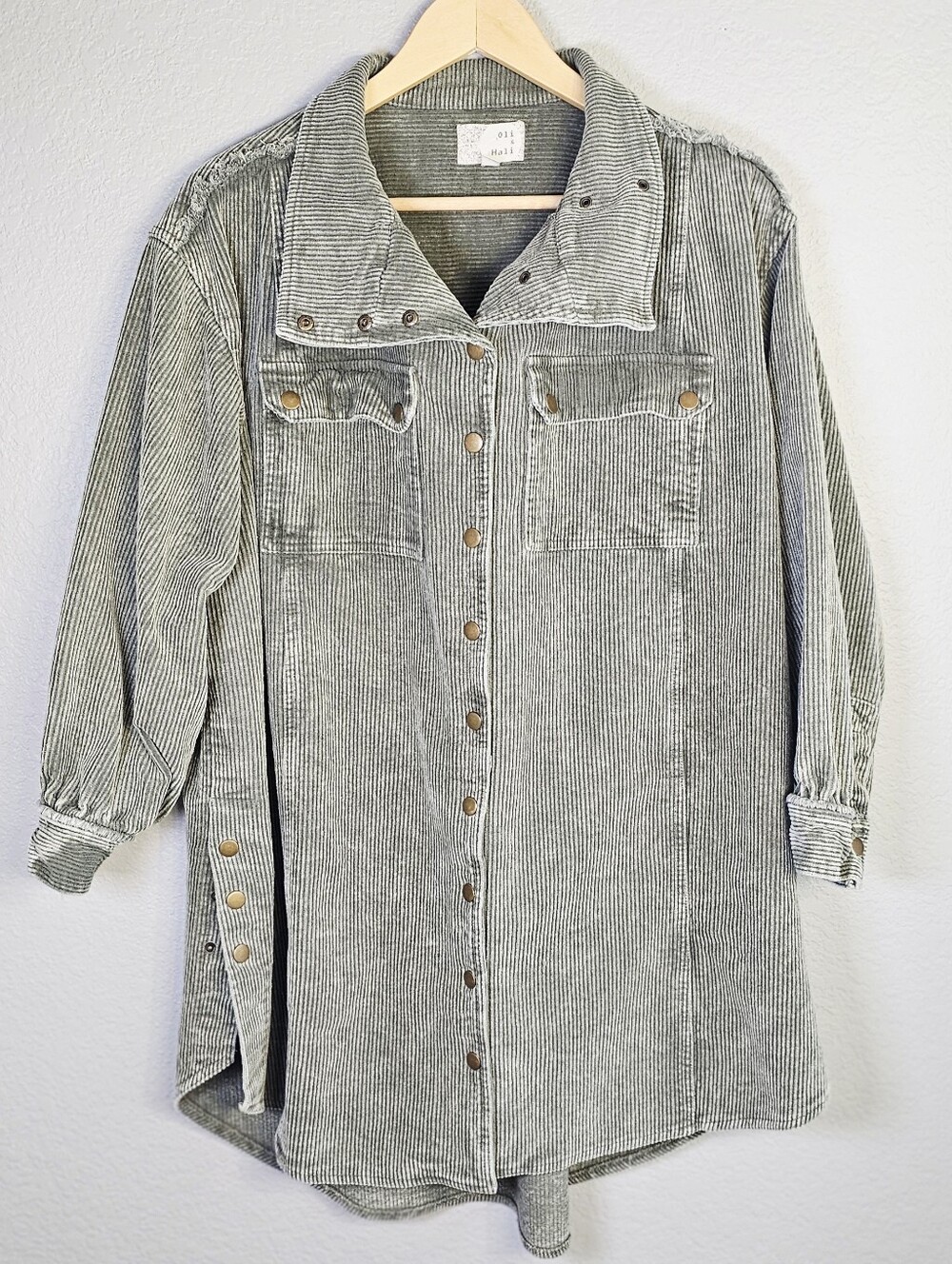 Oli & Hali Olive Corduroy Shacket Shirt Jacket Medium Oversized Snap Front